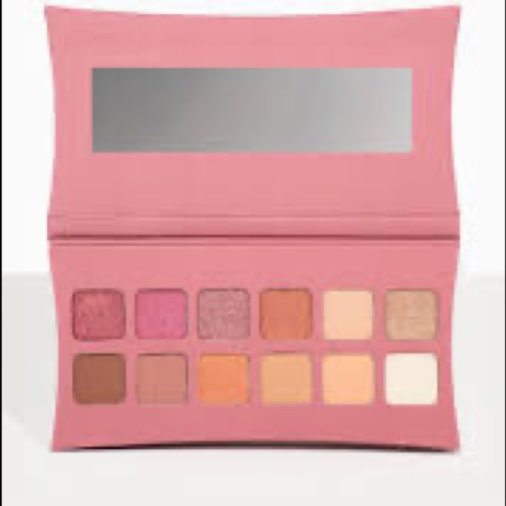 ‼️NEW‼️PRICE DROP‼️Illamasqua Unveiled Artistry Eyeshadow Palette - Picture 1 of 4